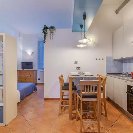 Guesthost - Station Essential With Parking * 페라라