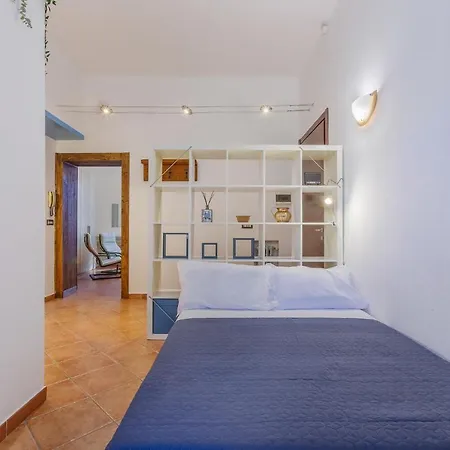 Guesthost - Station Essential With Parking * 페라라