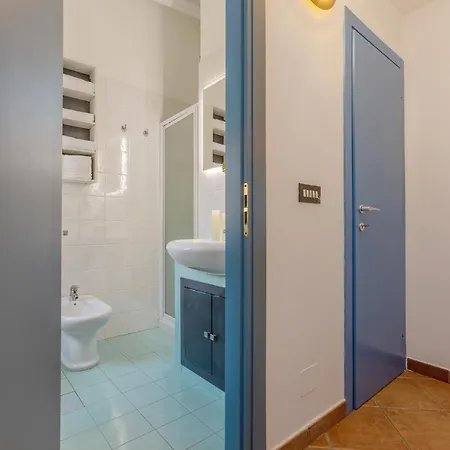 Station Essential With Parking 公寓 *