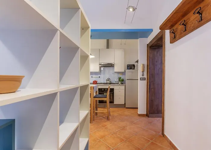 Guesthost - Station Essential With Parking Appartement