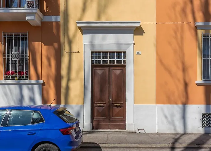 Apartamento Guesthost - Station Essential With Parking Ferrara