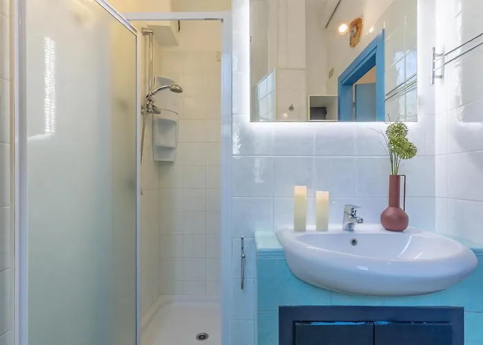 Appartement Guesthost - Station Essential With Parking *