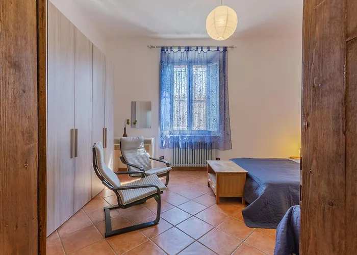 Guesthost - Station Essential With Parking * Ferrara